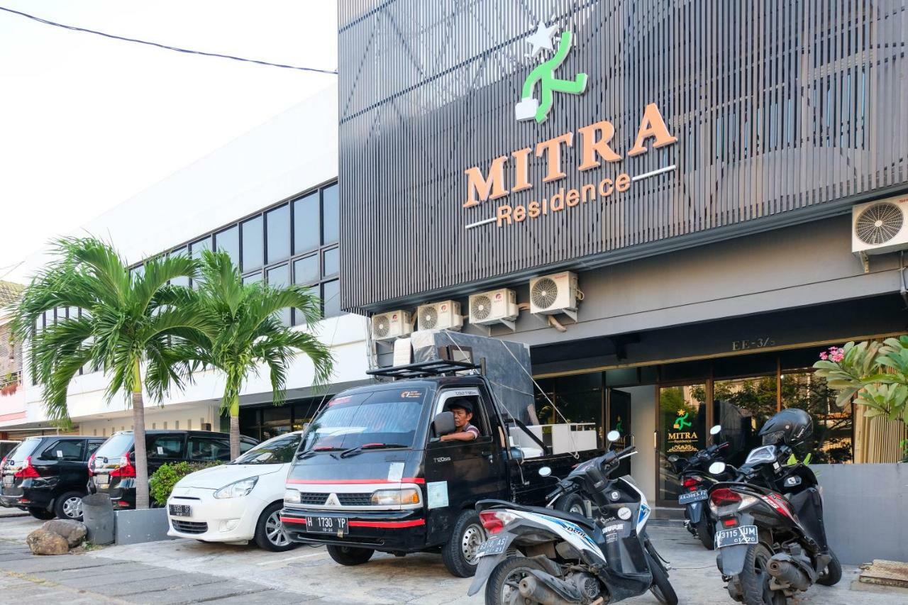 Reddoorz Near Ahmad Yani Airport 3 Hotel Семаранг Екстериор снимка